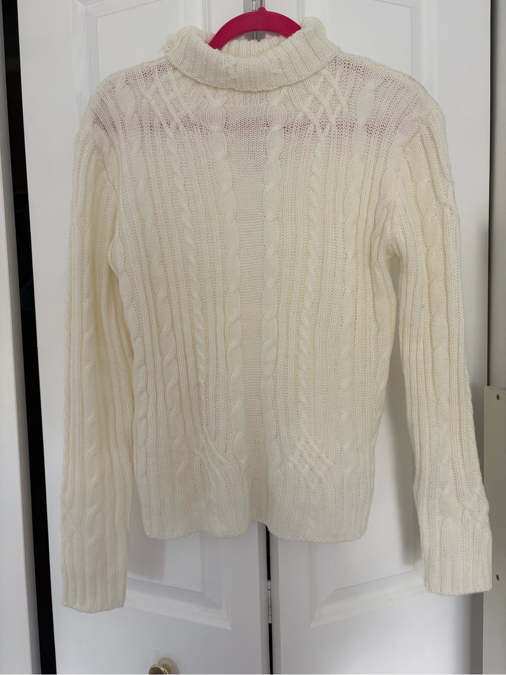 Cream Cable-Knit Turtleneck Sweater - Women